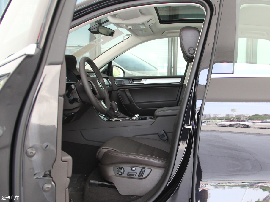 2018;J 3.0 TSI sҫذ