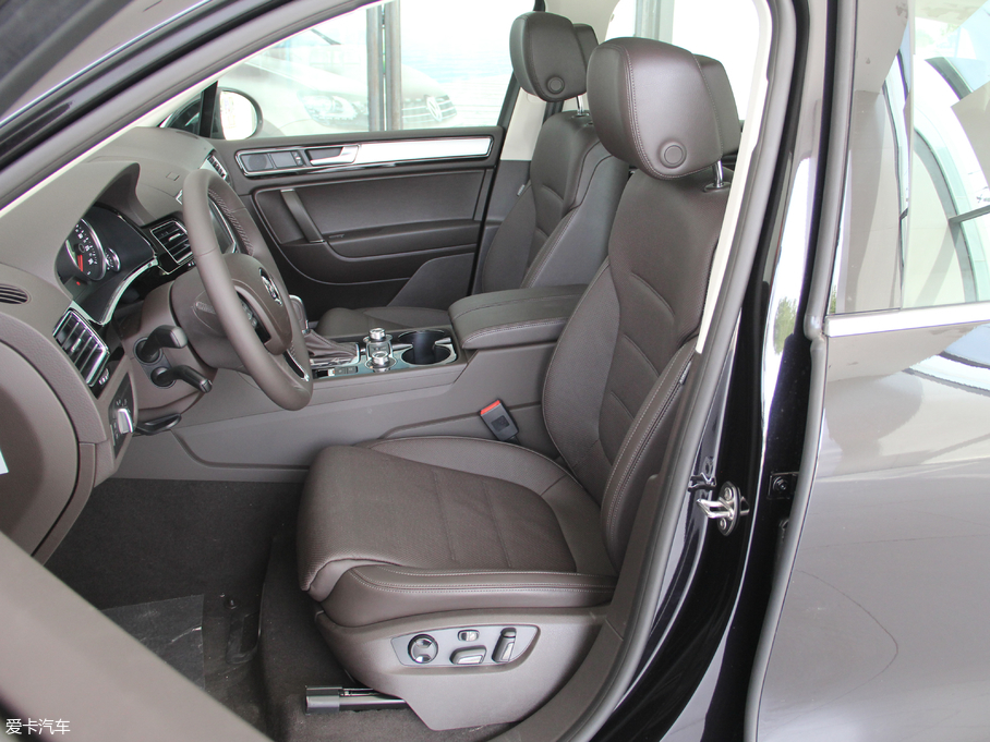 2018;J 3.0 TSI sҫذ