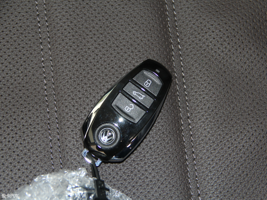 2018;J 3.0 TSI sҫذ