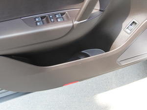 2018款3.0 TSI 荣耀典藏版 前门储物空间