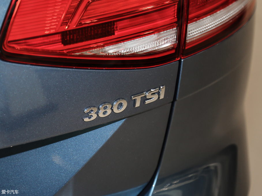 2018ε 380TSI (q)а
