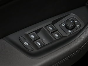 2018380TSI а {܇ƅ^	