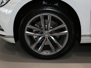 2018380TSI 򌕳а ݆Ȧ