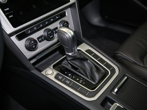 2018款380TSI 两驱舒行版 换挡杆