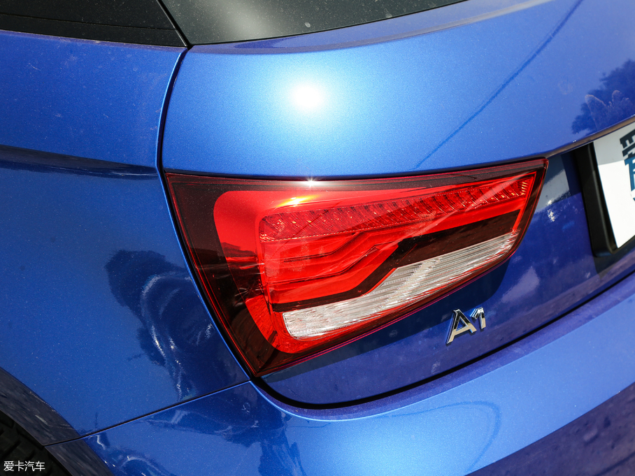 2018?yun)WA1 30 TFSI ذ