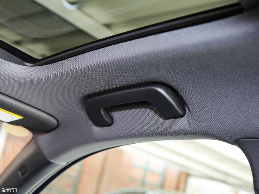 2018?yun)WA1 30 TFSI ذ