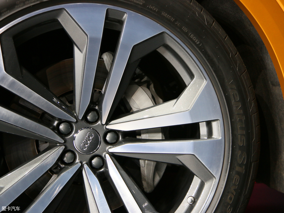 2018��W��Q8 ������