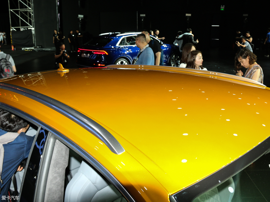 2018��?yu��n)W��Q8 ������