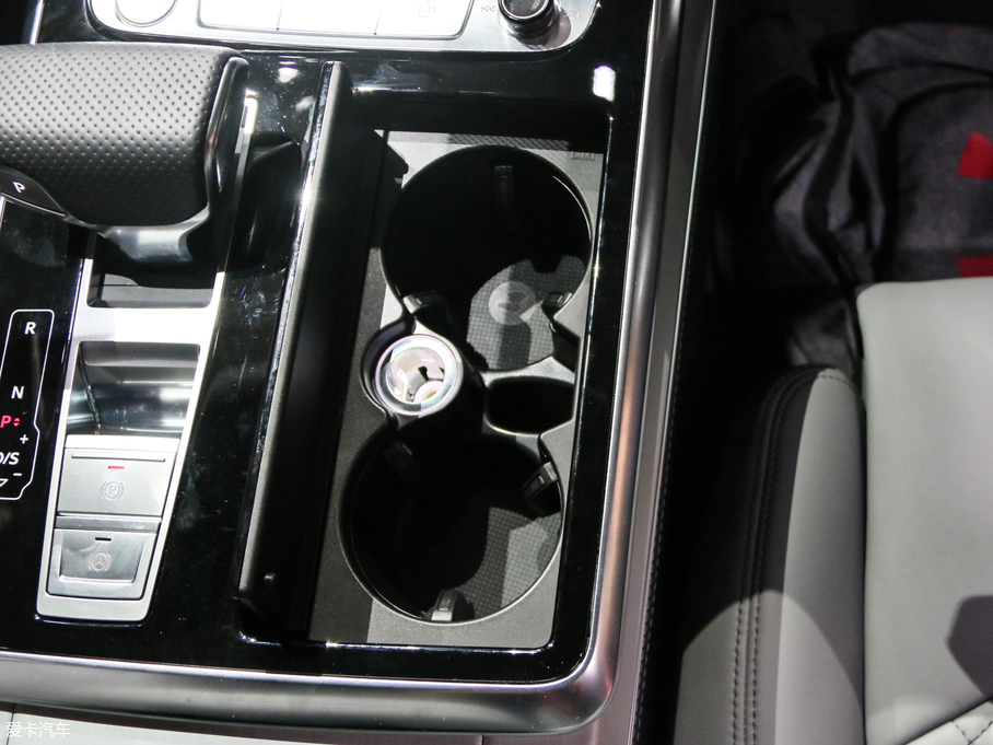 2018��W��Q8 ������