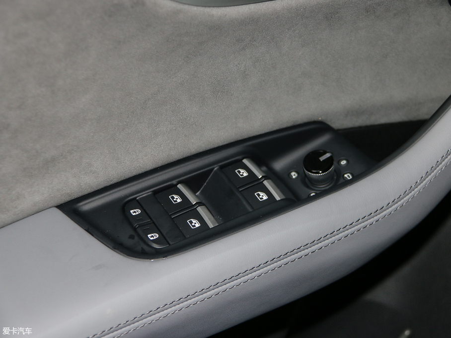 2018��W��Q8 ������