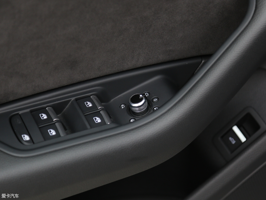 2018��?yu��n)W��S4 3.0TFSI