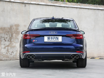 奧迪(進(jìn)口)2018款?yuàn)W迪S4 奧迪(進(jìn)口)2018款?yuàn)W迪S4