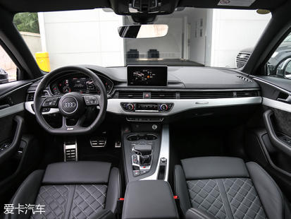 奧迪(進(jìn)口)2018款?yuàn)W迪S4