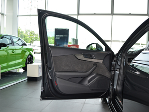 2018��3.0TFSI �{�λ܇�T