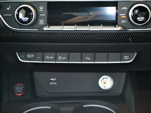 2018��3.0TFSI �п؅^