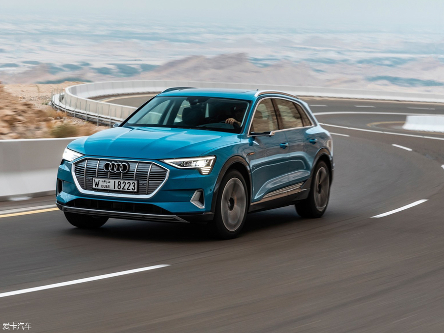 2020?yun)We-tron(M(jn)) 55 quattro r(sh)