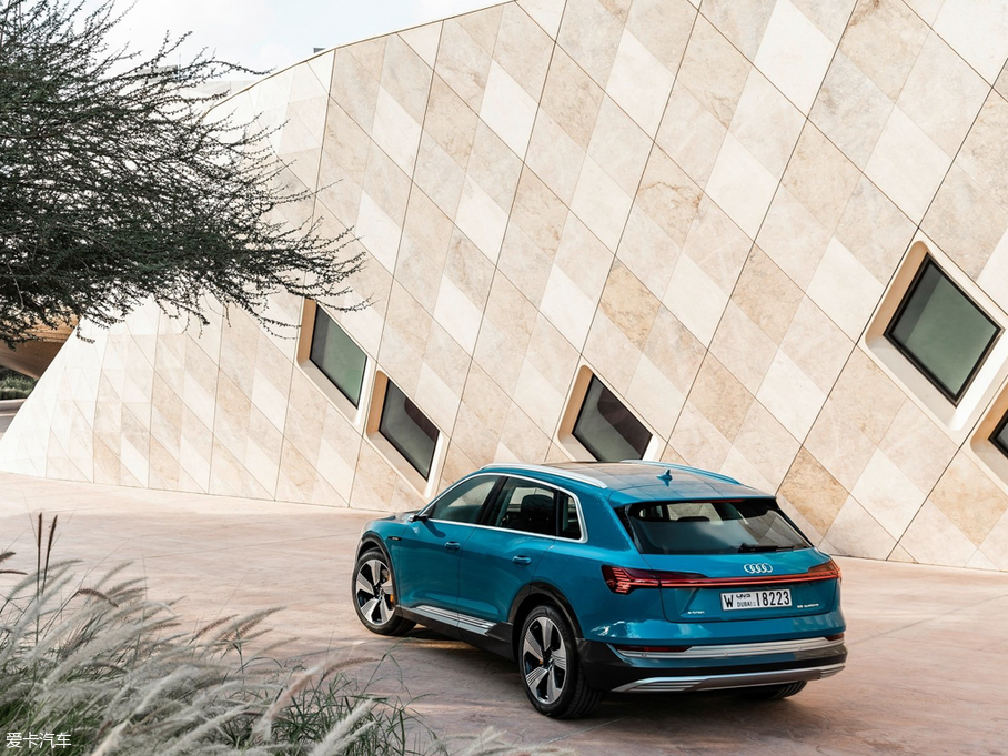 2020We-tron(M) 55 quattro r