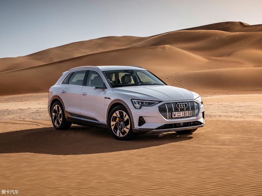 2020?yun)We-tron(M(jn)) 55 quattro r(sh)