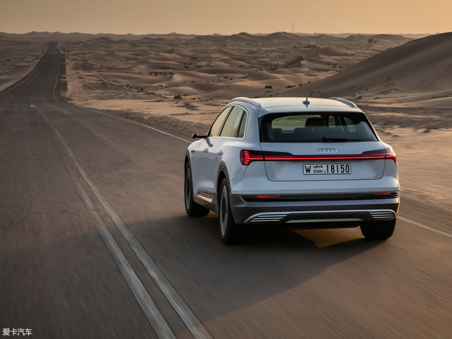 2020?yun)We-tron(M(jn)) 55 quattro r(sh)