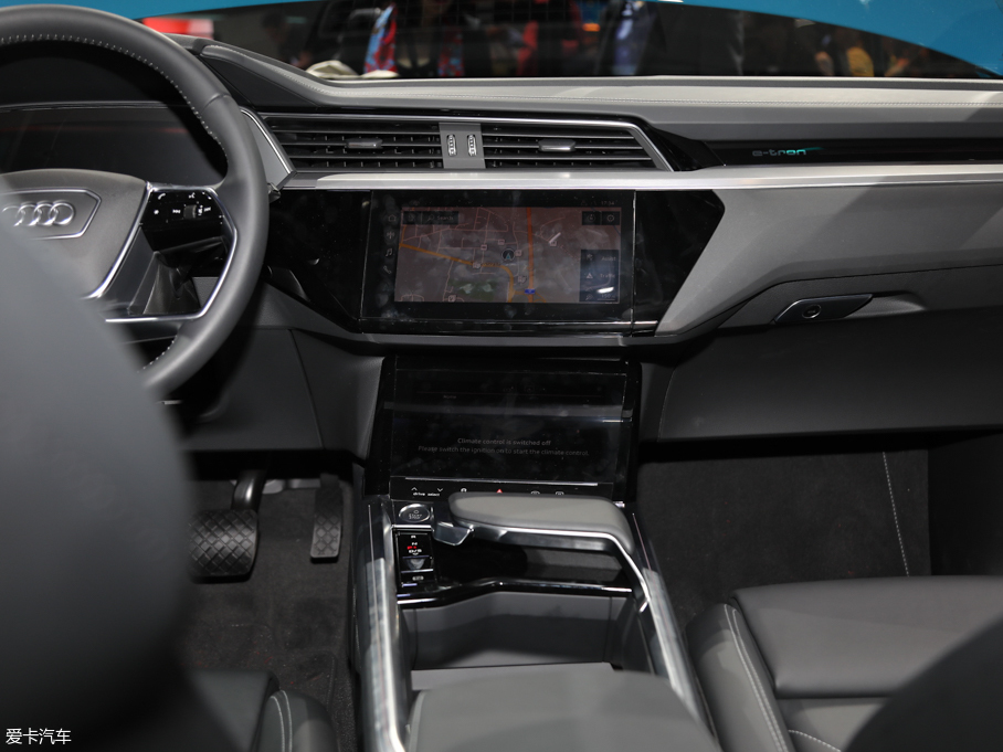 2020?yun)We-tron(M(jn)) 55 quattro r(sh)