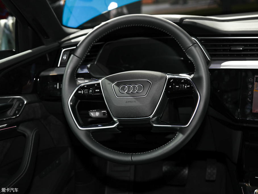 2020We-tron(M(jn)) 55 quattro r