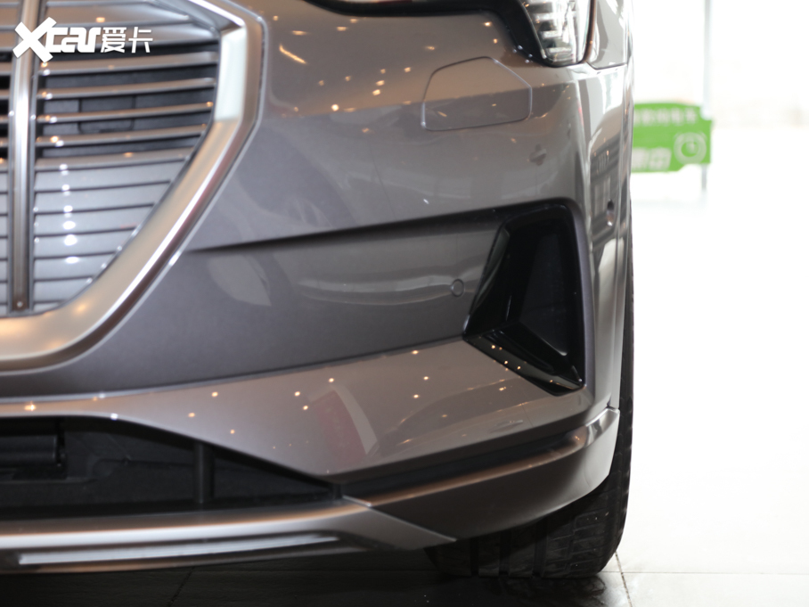 2020?yun)We-tron(M(jn)) 55 quattro r(sh)