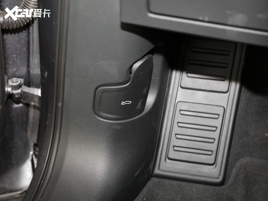 2020?yun)We-tron(M(jn)) 55 quattro r(sh)