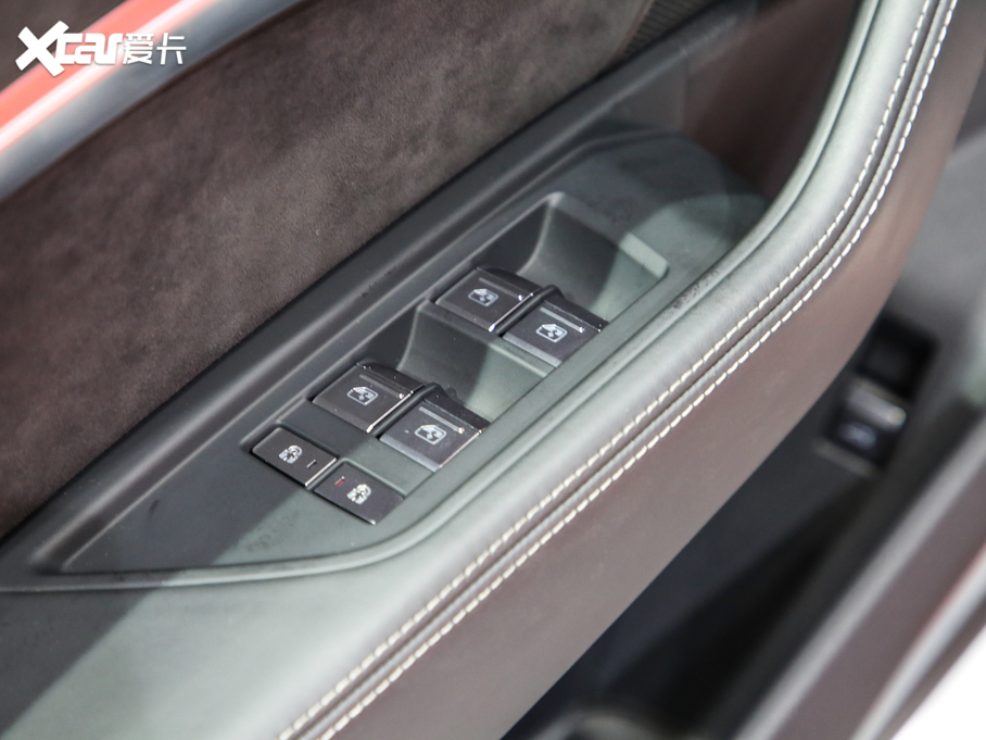 2020?yun)We-tron(M(jn)) 55 quattro r(sh)