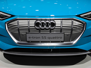 202055 quattro r ^