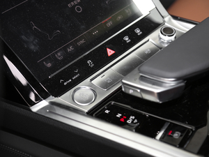 202055 quattro g п؅^