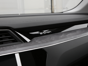 202055 quattro  п؅^(q)