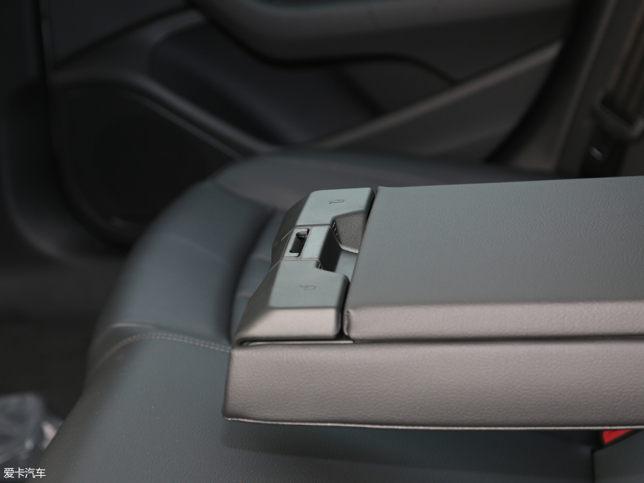 2019��W��A5 Sportback 45 TFSI quattro �\����