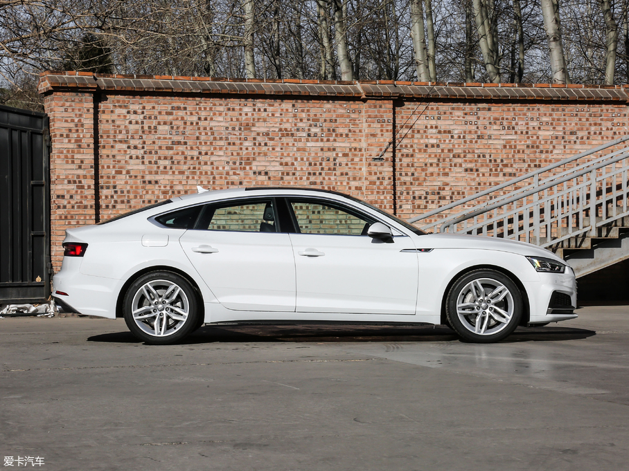 2019WA5 Sportback 45 TFSI r