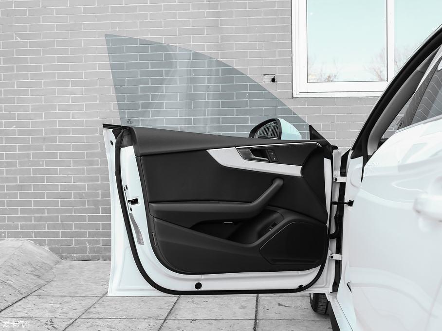 2019WA5 Sportback 45 TFSI r