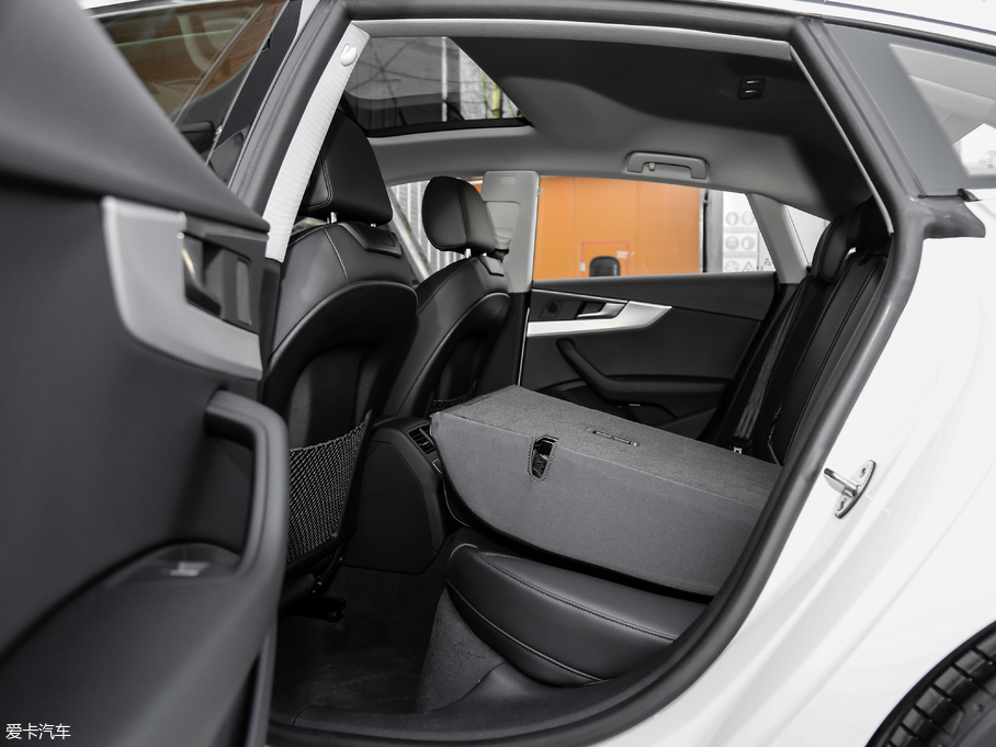 2019?yun)WA5 Sportback 45 TFSI r(sh)