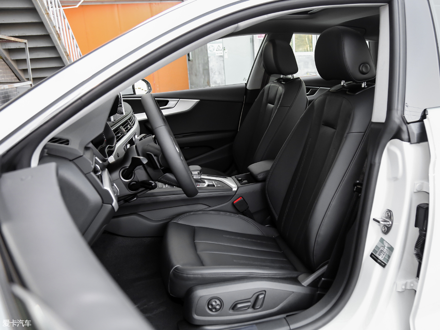 2019WA5 Sportback 45 TFSI r