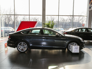 2019Sportback 45 TFSI quattro \ w^