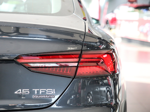 2019Sportback 45 TFSI quattro \ ^