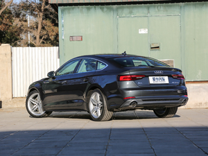 2019款Sportback 45 TFSI 运动型 左后45度