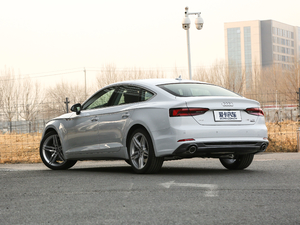 2019款Sportback 45 TFSI quattro 运动型 左后45度