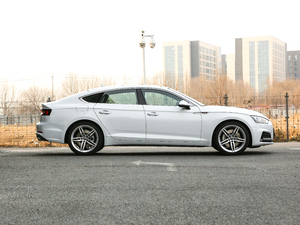 2019款Sportback 45 TFSI quattro 运动型 整体外观