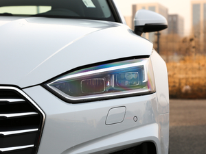 2019款Sportback 45 TFSI quattro 运动型 大灯