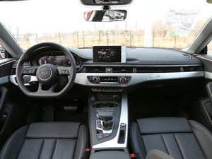 2019款Sportback 45 TFSI quattro 运动型 内饰全景