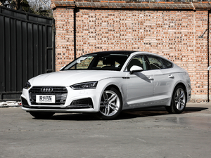 2019款Sportback 45 TFSI 时尚型 左前45度