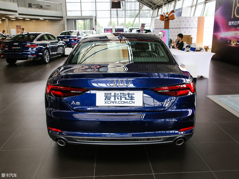 2019WA5 Coupe Coupe 40 TFSI r V