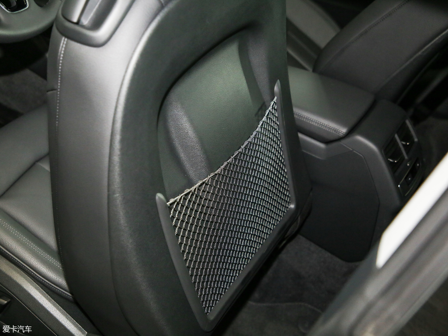 2019WA5 Coupe Coupe 40 TFSI r V