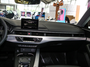 2019Coupe 40 TFSI r V п؅^