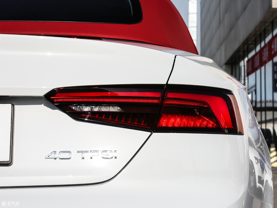 2019��W��A5 Cabriolet Cabriolet 40 TFSI �r���� ��V