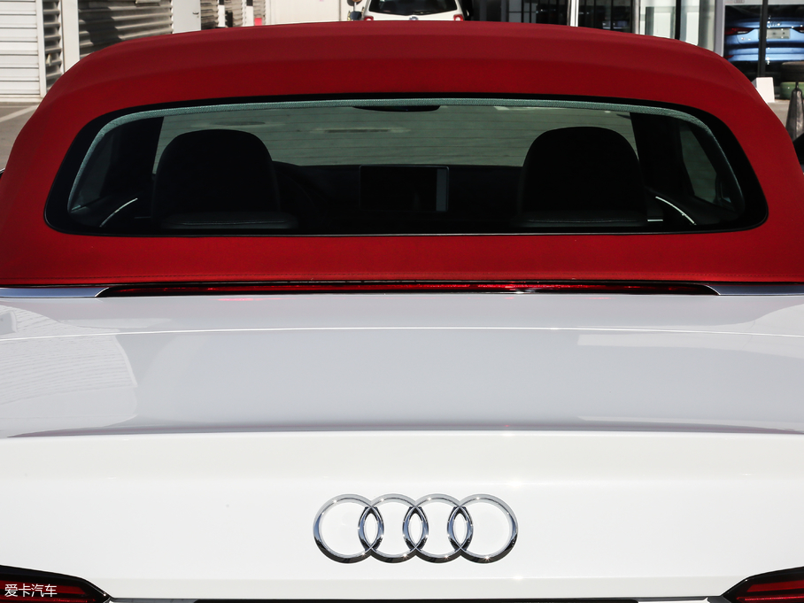 2019��W��A5 Cabriolet Cabriolet 40 TFSI �r���� ��V