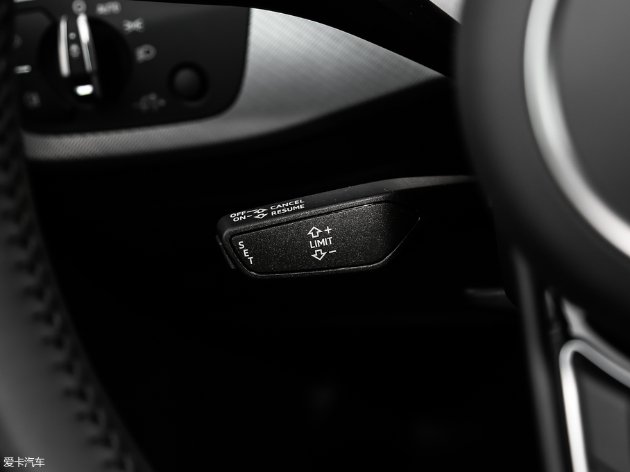 2019��W��A5 Cabriolet Cabriolet 40 TFSI �r���� ��V